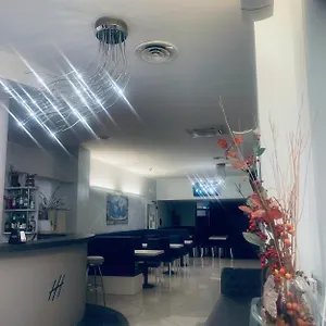 Holiday- Finestrella Hotell